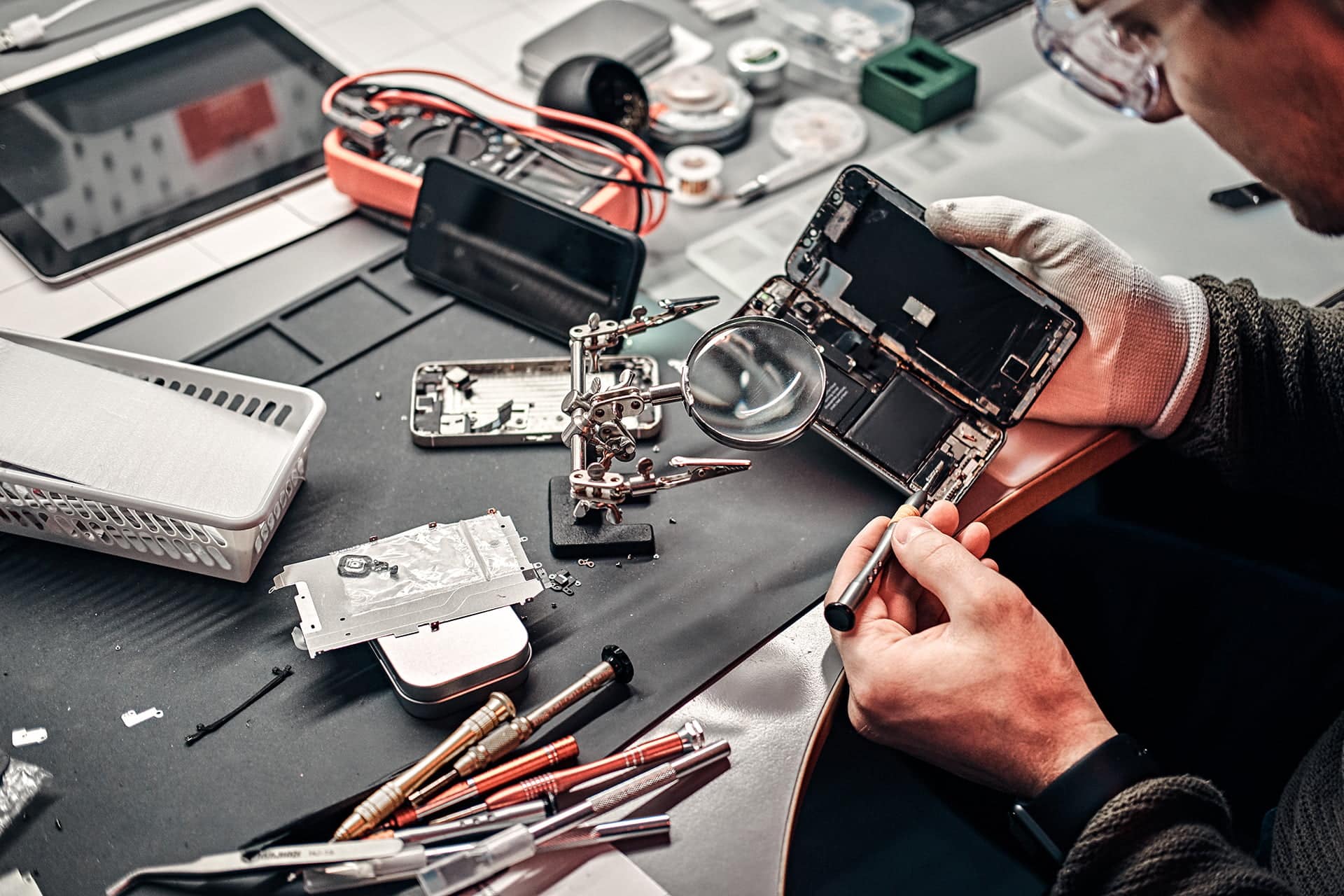 Sellmycell Fixing Cellphones